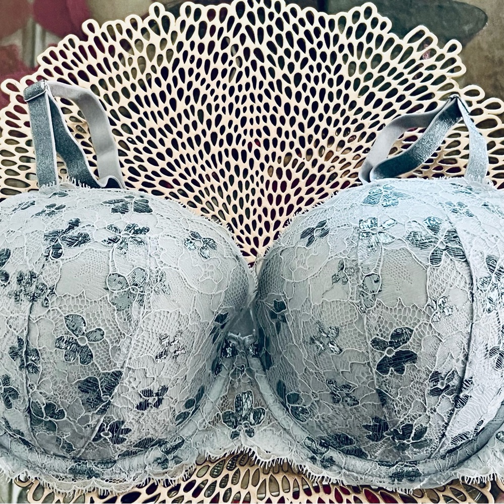 Victoria’s Secret Dream Angels Blue Lace Floral Bra